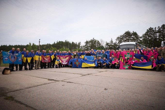 Україна повернула з полону ще 303 військових у межах обміну 1000 на 1000